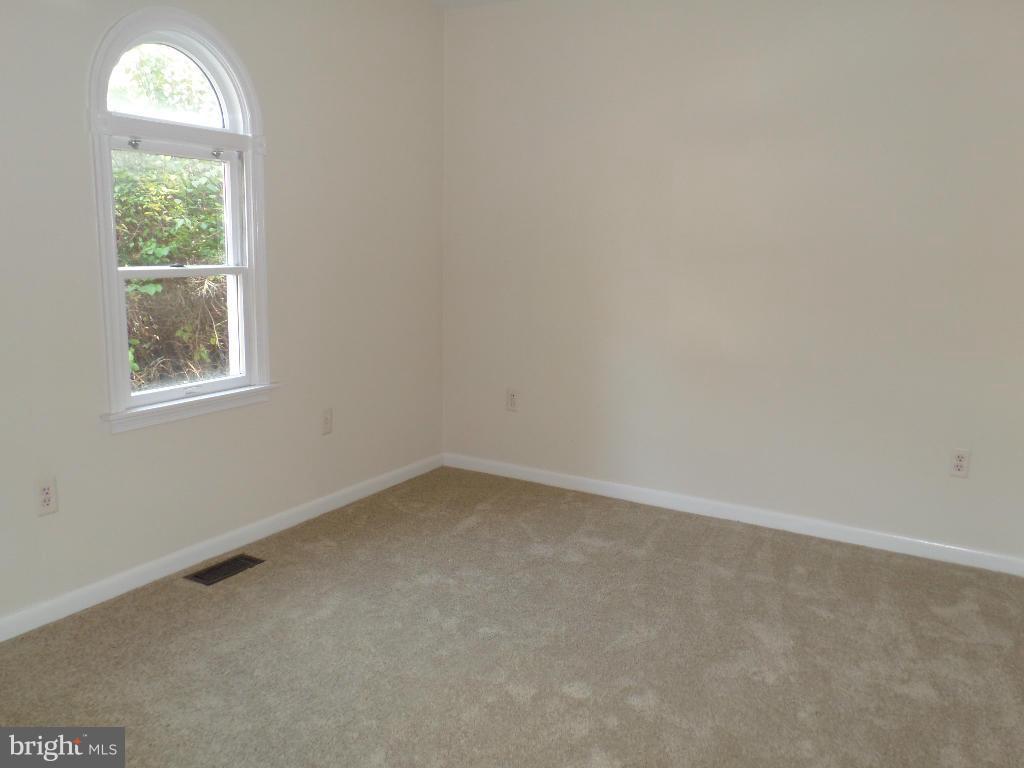 1803 Laurel Road Edgewater, MD 21037 - Photo 13 of 16 Bedroom