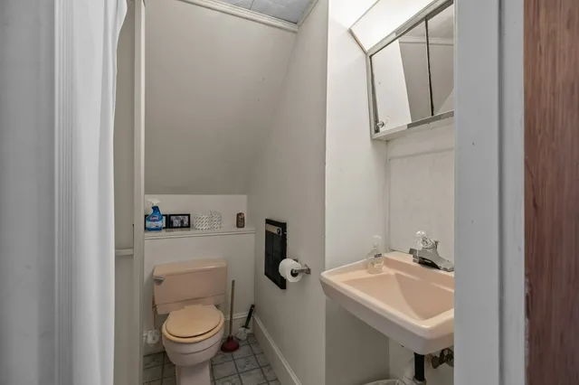 $725,000 | 74 Valley Road, Middletown, RI 02842