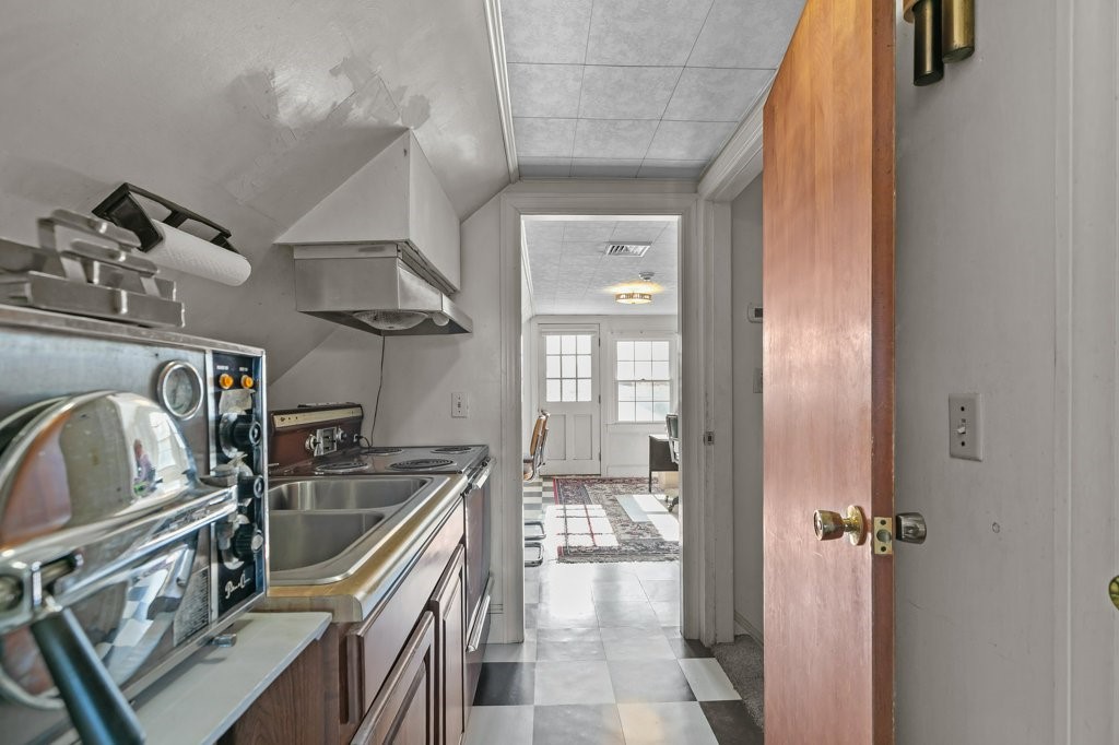 74 Valley Road Middletown, RI 02842 - Photo 29 of 48