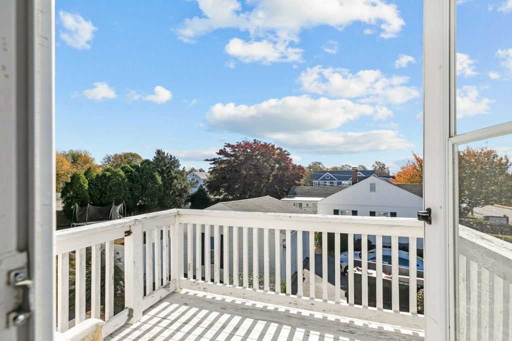 74 Valley Road Middletown, RI 02842 - Photo 33 of 48