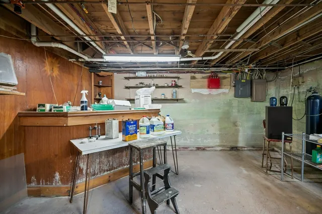 $725,000 | 74 Valley Road, Middletown, RI 02842