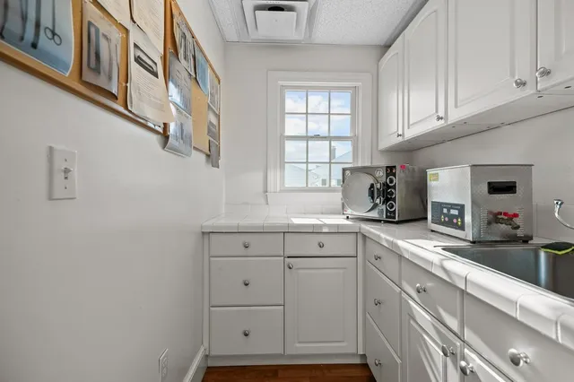 $725,000 | 74 Valley Road, Middletown, RI 02842