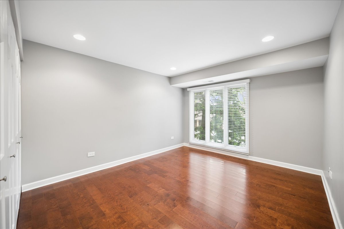 1740 Mission Hills Road, Unit 112 Northbrook, IL 60062 - Photo 14 of 19