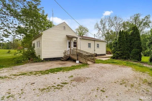 $219,900 | 7851 East 1000 North, Syracuse, IN 46567