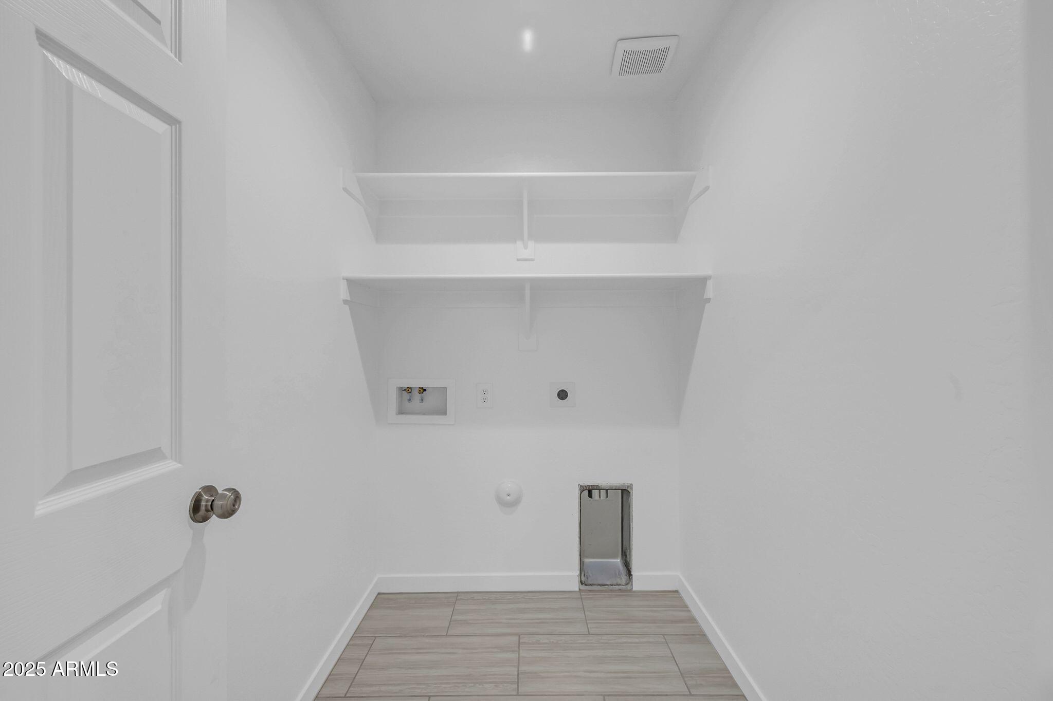 13215 South Laredo Road Arizona City, AZ 85123 - Photo 20 of 31 a view of room