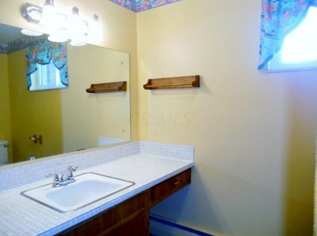 4674 Wingate Road Columbus, OH 43232 - Photo 17 of 25 Gallery Image 17