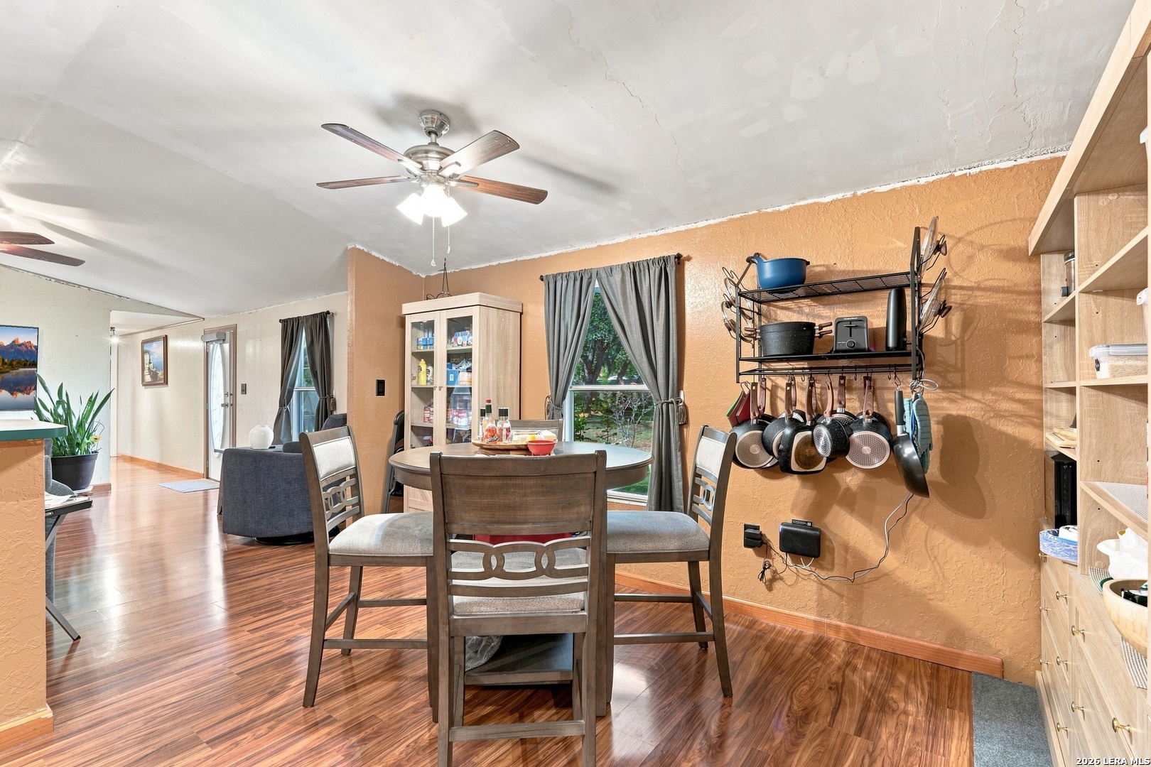360 Brandon Way Poteet, TX 78065 - Photo 11 of 32 Gallery Image 11