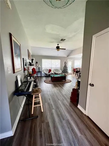 $2,300 | 3605 Vienna Drive, College Station, TX 77845