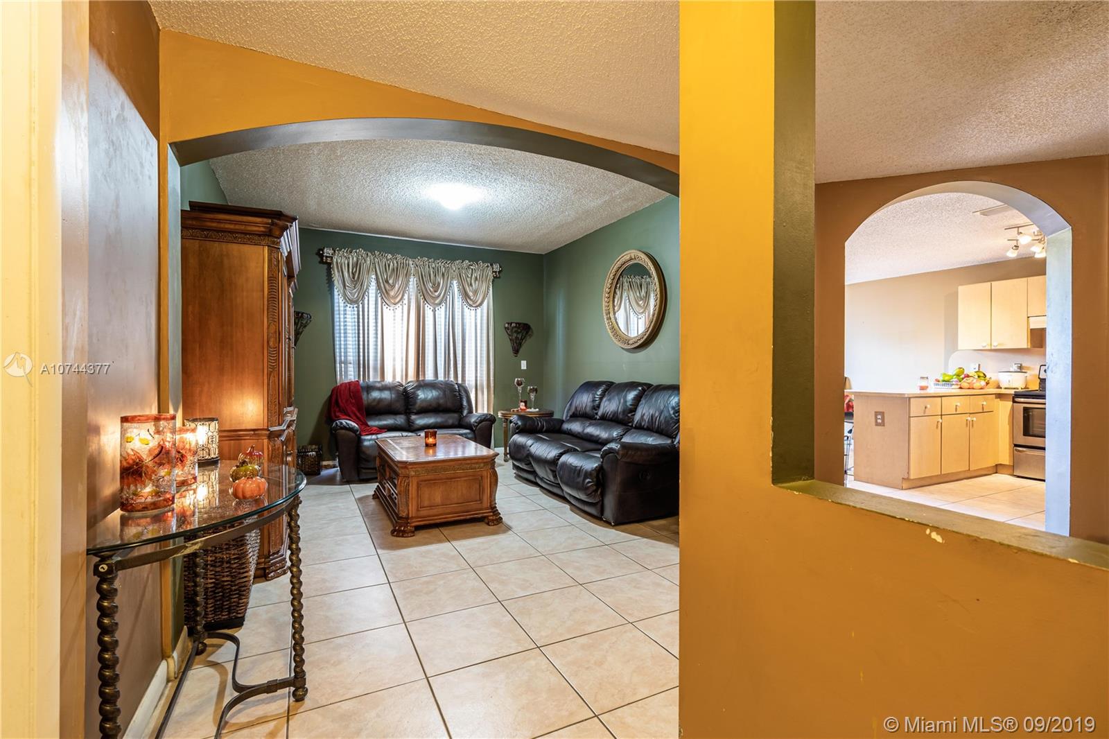 16004 Southwest 87th Terrace Miami, FL 33193 - Photo 13 of 38