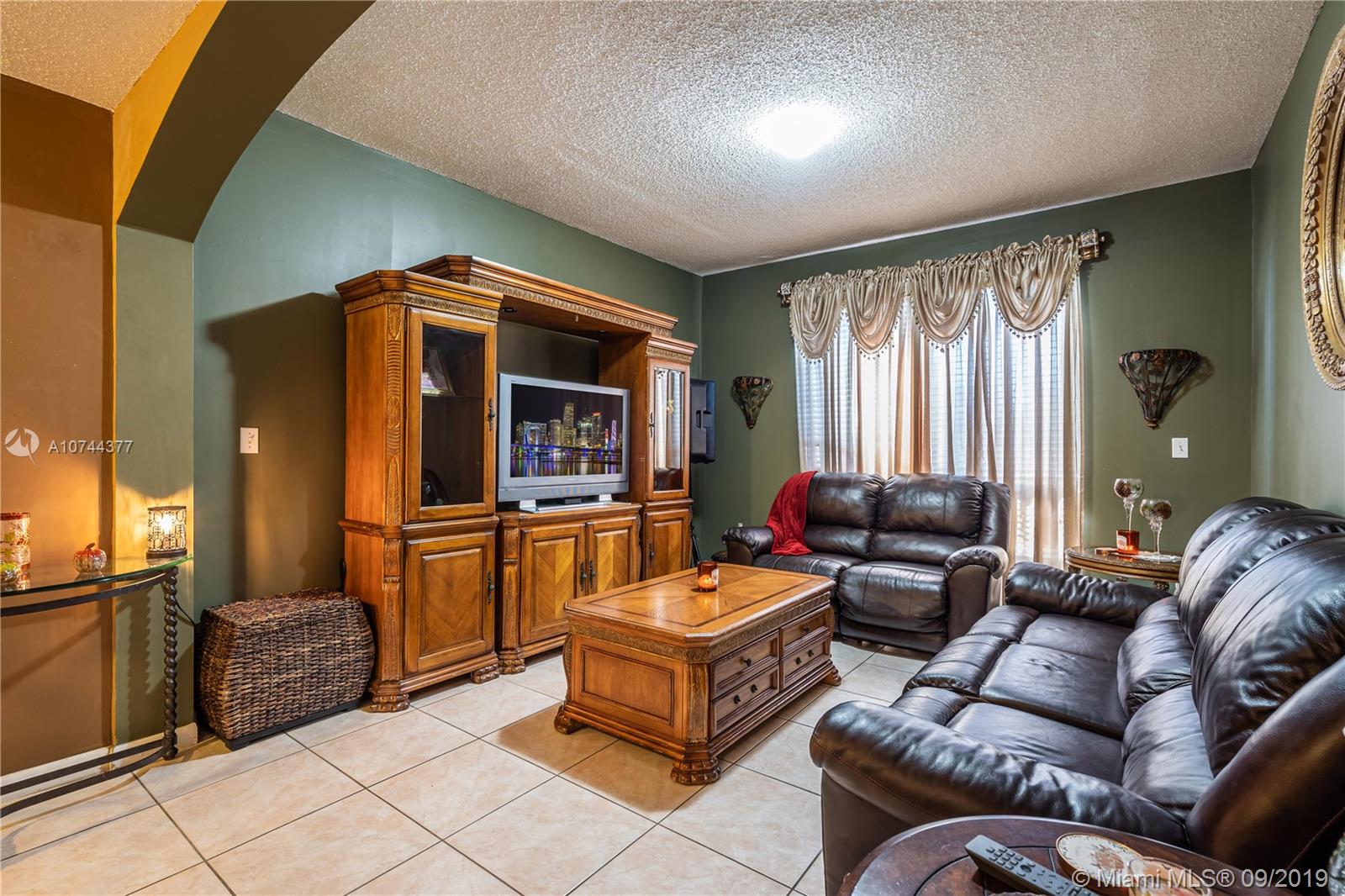 16004 Southwest 87th Terrace Miami, FL 33193 - Photo 14 of 38