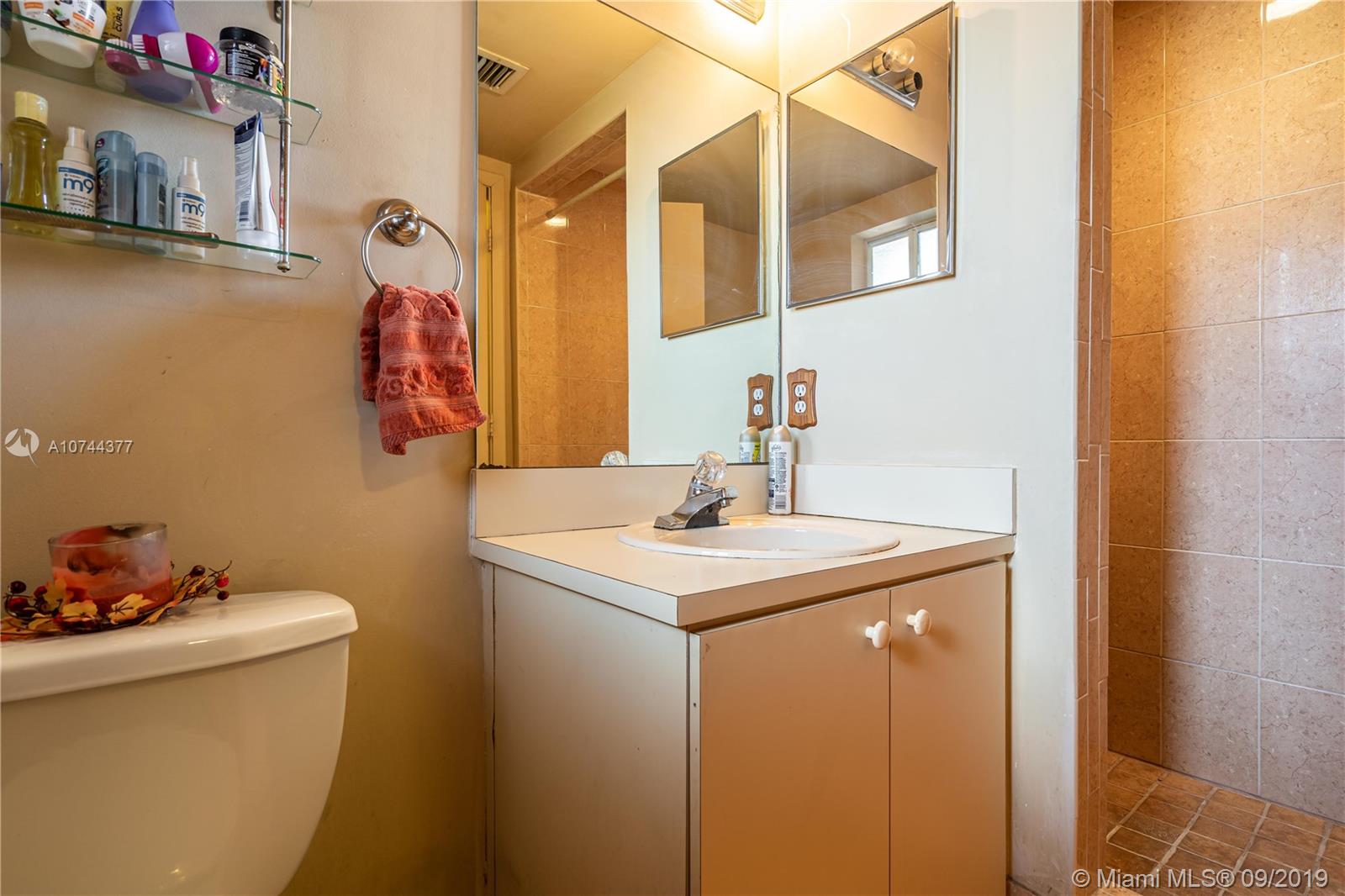 16004 Southwest 87th Terrace Miami, FL 33193 - Photo 19 of 38