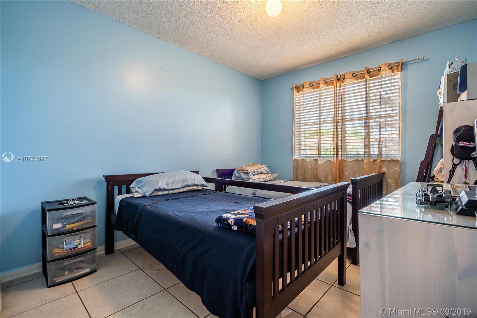 16004 Southwest 87th Terrace Miami, FL 33193 - Photo 24 of 38
