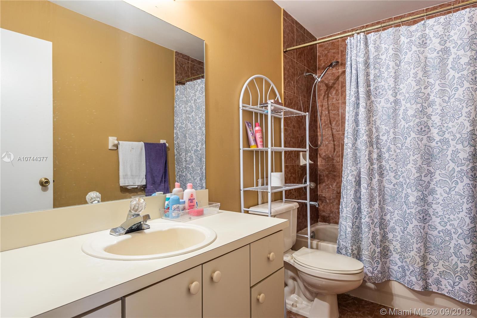 16004 Southwest 87th Terrace Miami, FL 33193 - Photo 25 of 38