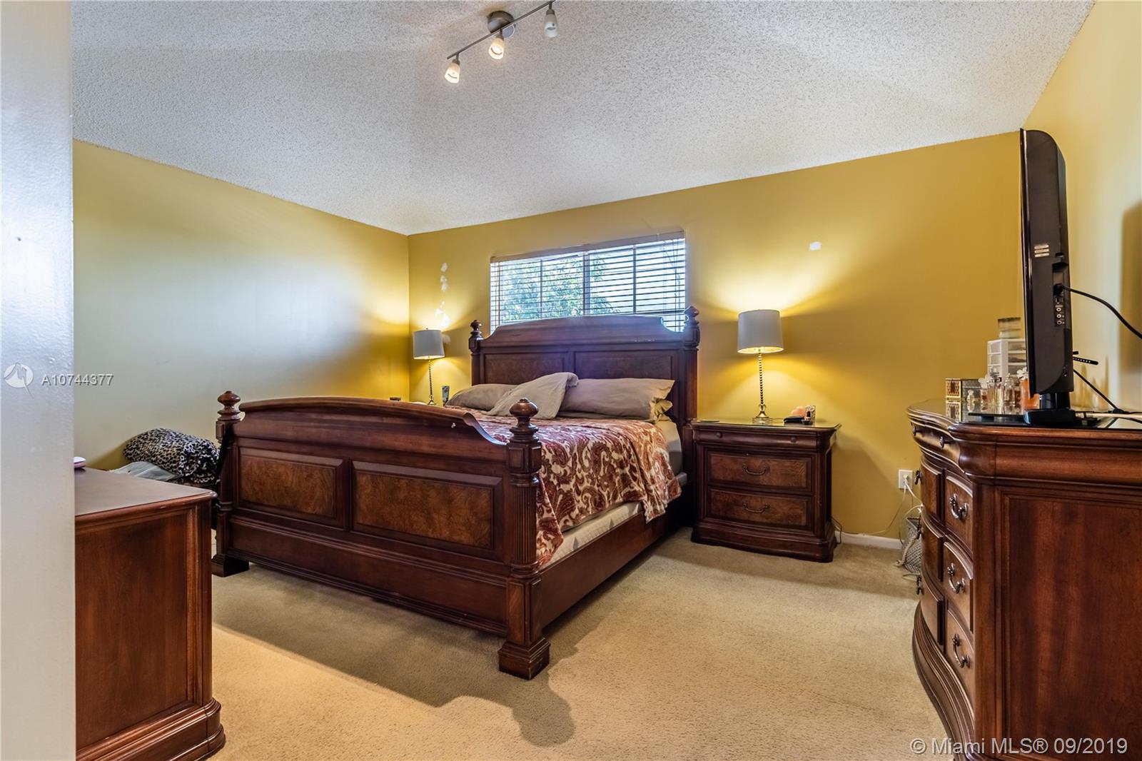 16004 Southwest 87th Terrace Miami, FL 33193 - Photo 29 of 38