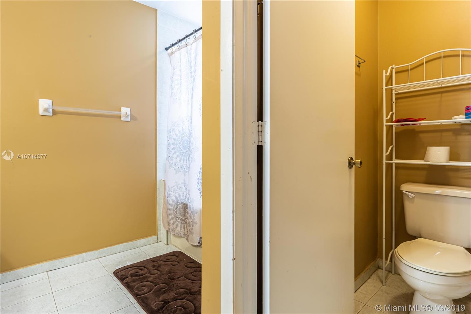 16004 Southwest 87th Terrace Miami, FL 33193 - Photo 32 of 38
