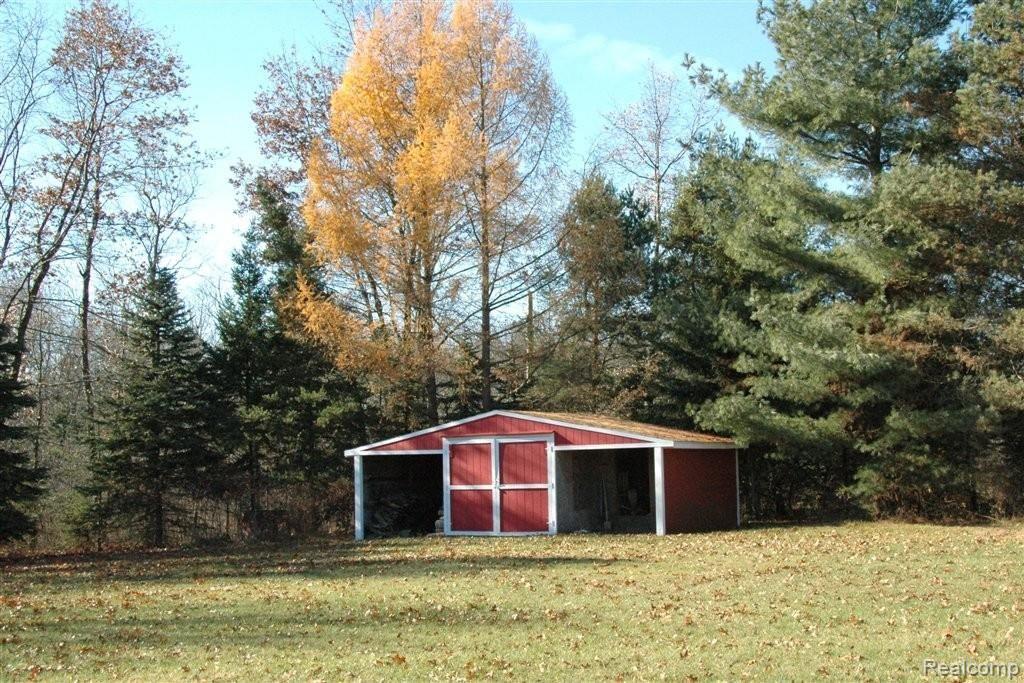 4211 Center Road Linden, MI 48451 - Photo 10 of 14 Wood Shed-Center RD