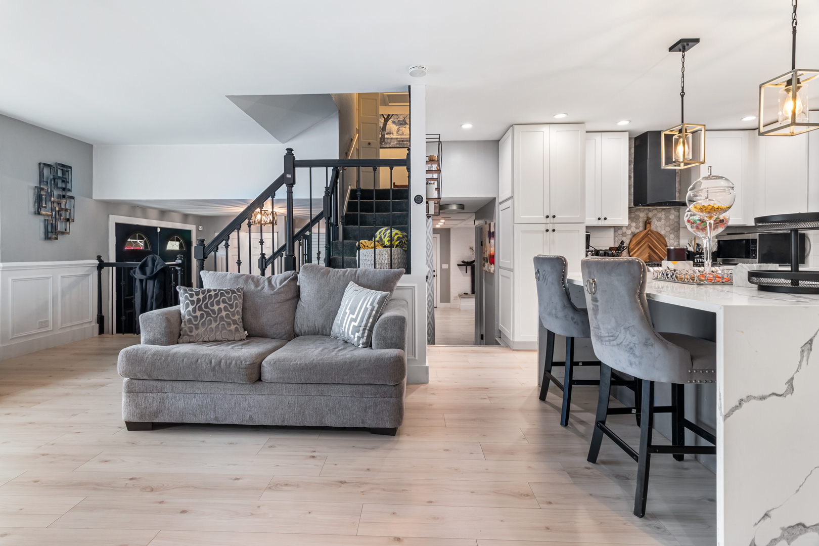 7 Purchase Court Bolingbrook, IL 60440 - Photo 3 of 23 a living room with furniture and a view of kitchen