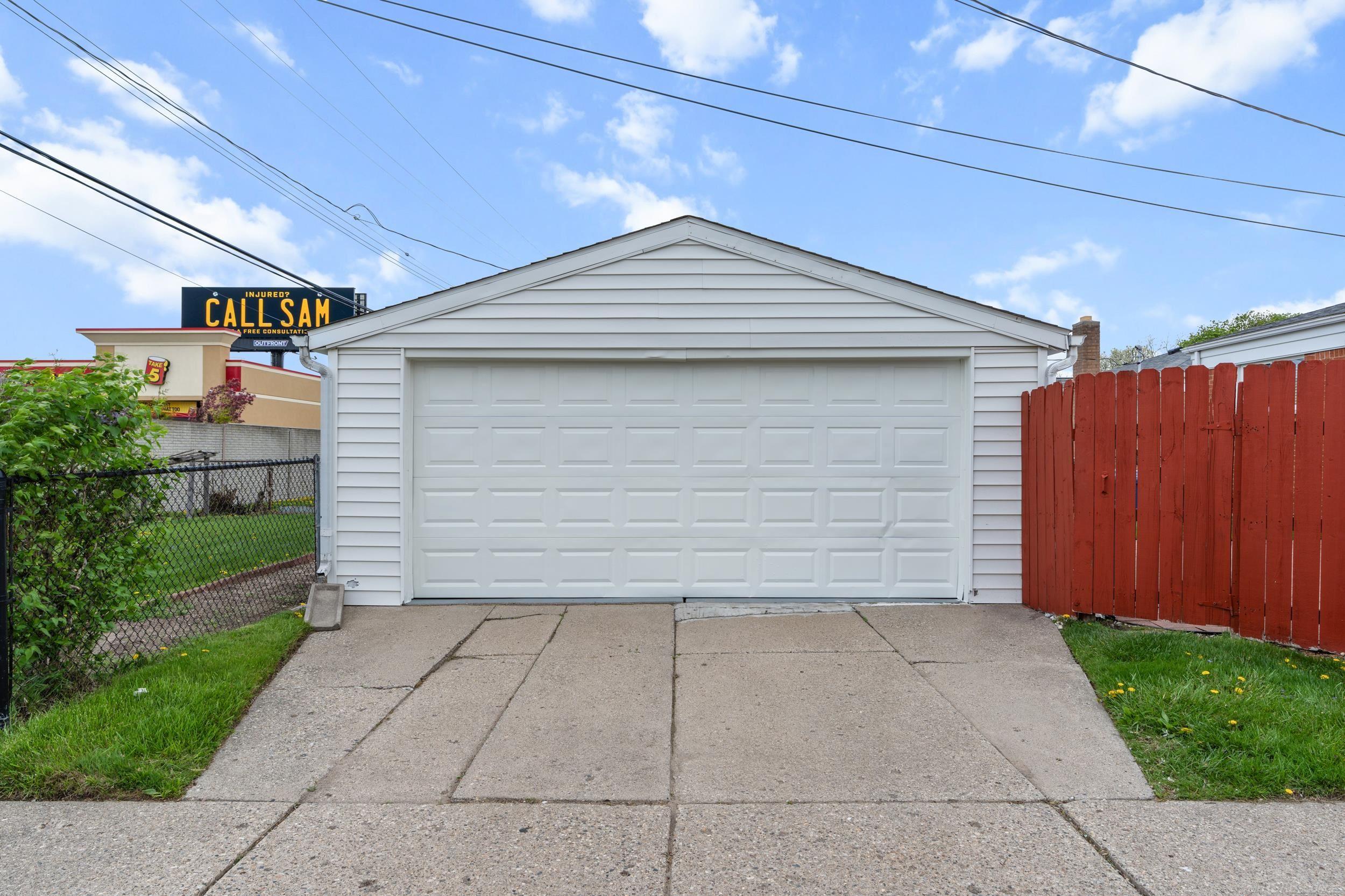 32317 Ruehle Avenue Warren, MI 48093 - Photo 19 of 23 50173193-aa0fa1fc-6894-48be-a53b-aafe2a9292c3.JPG