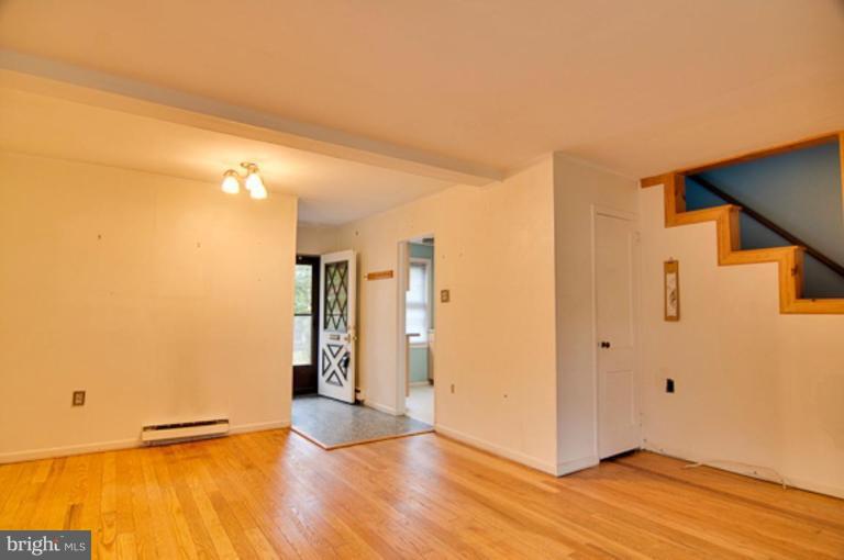 16 Ridge Road, Unit Z3 Greenbelt, MD 20770 - Photo 20 of 27 Dining Area