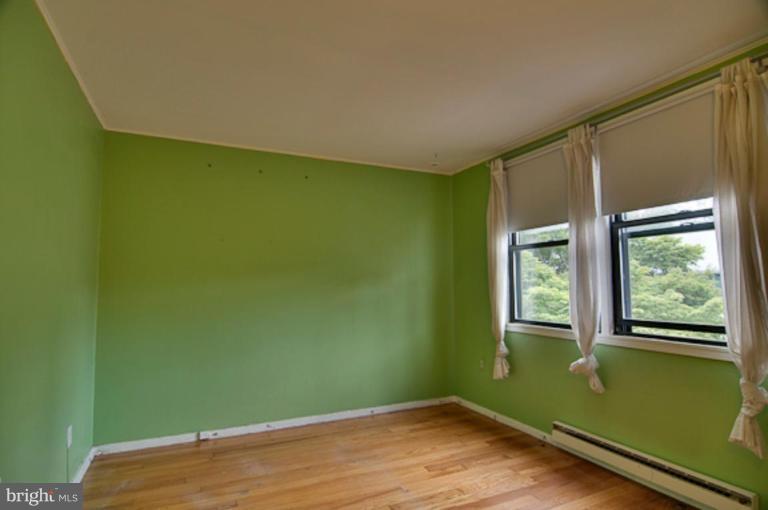 16 Ridge Road, Unit Z3 Greenbelt, MD 20770 - Photo 23 of 27 Master Bedroom