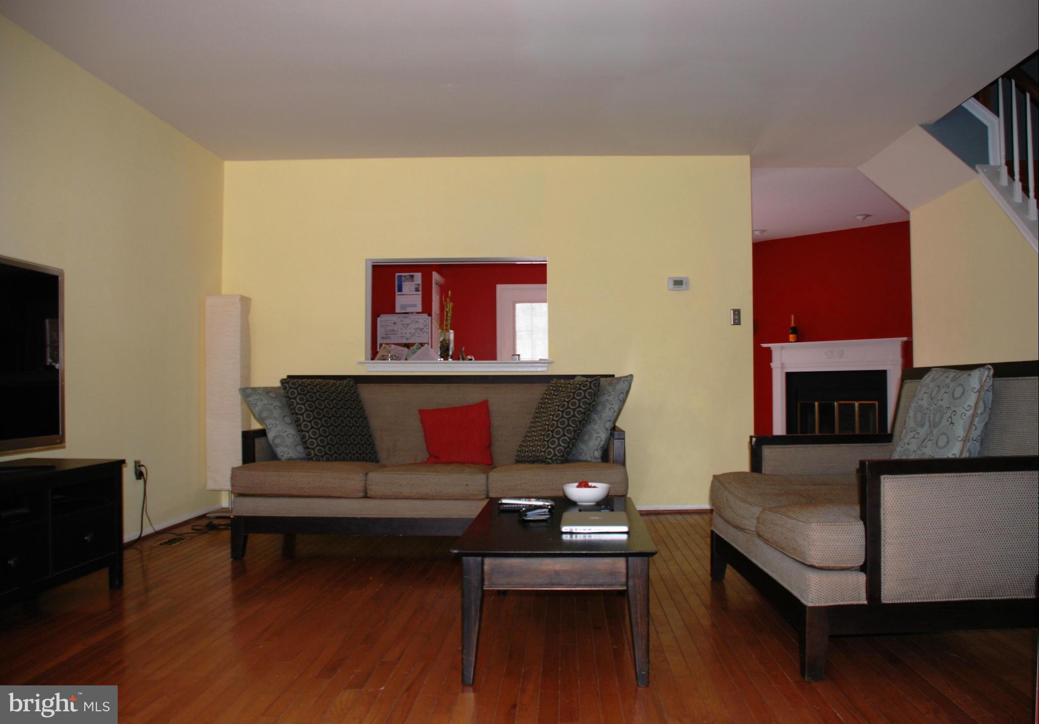 3989 Forest Valley Road Baltimore, MD 21234 - Photo 8 of 21 Living Room