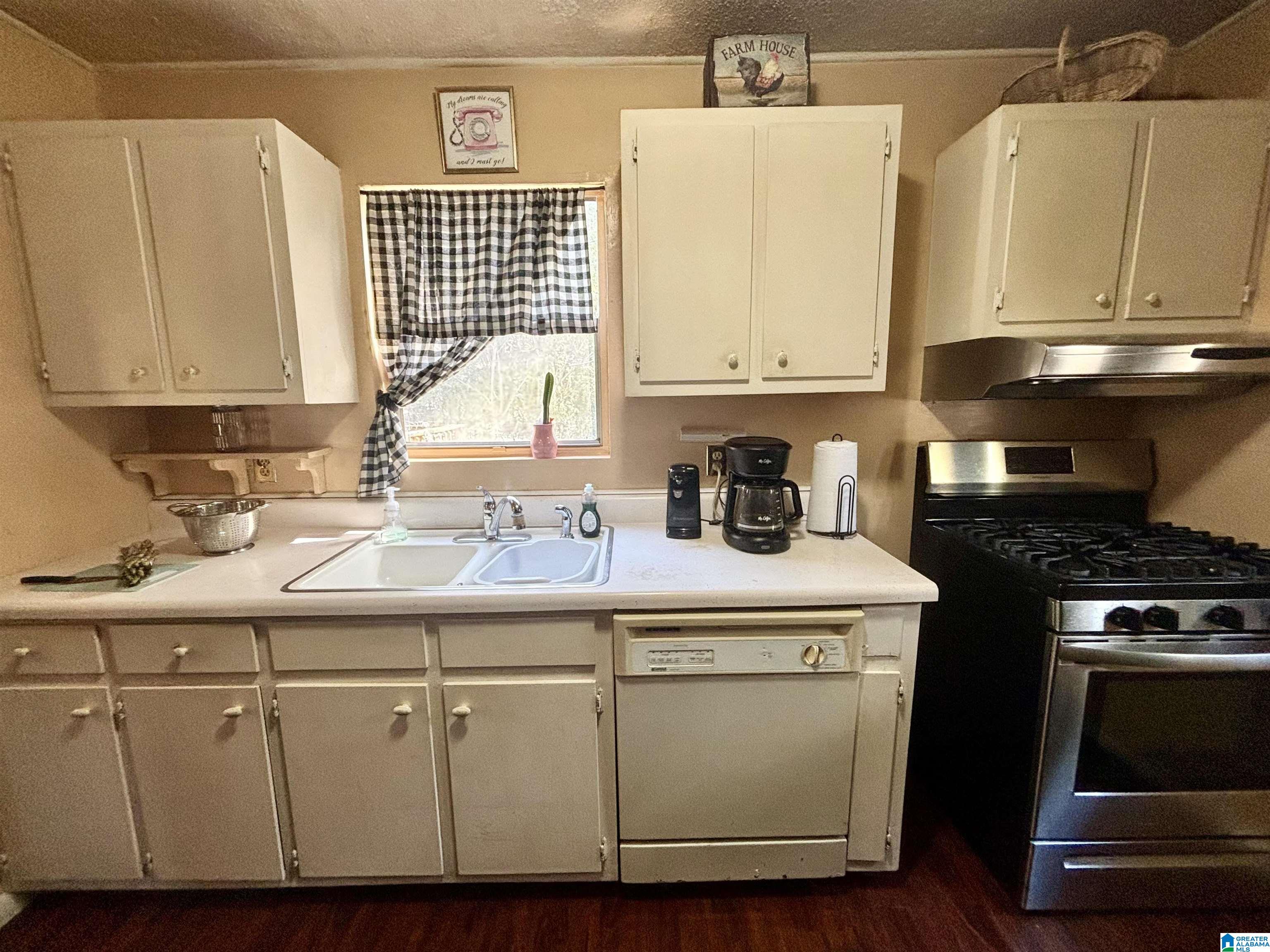 400 Broadleaf Drive Talladega, AL 35160 - Photo 17 of 32