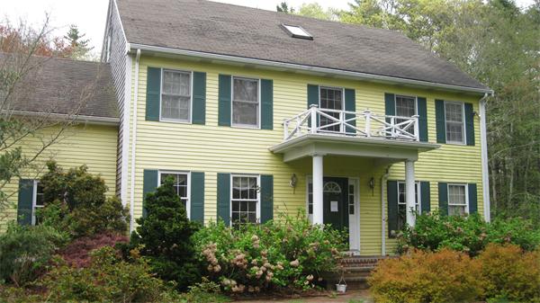 109 New Boston Road Fairhaven, MA 02719 - Photo 1 of 18 Gallery Image 1