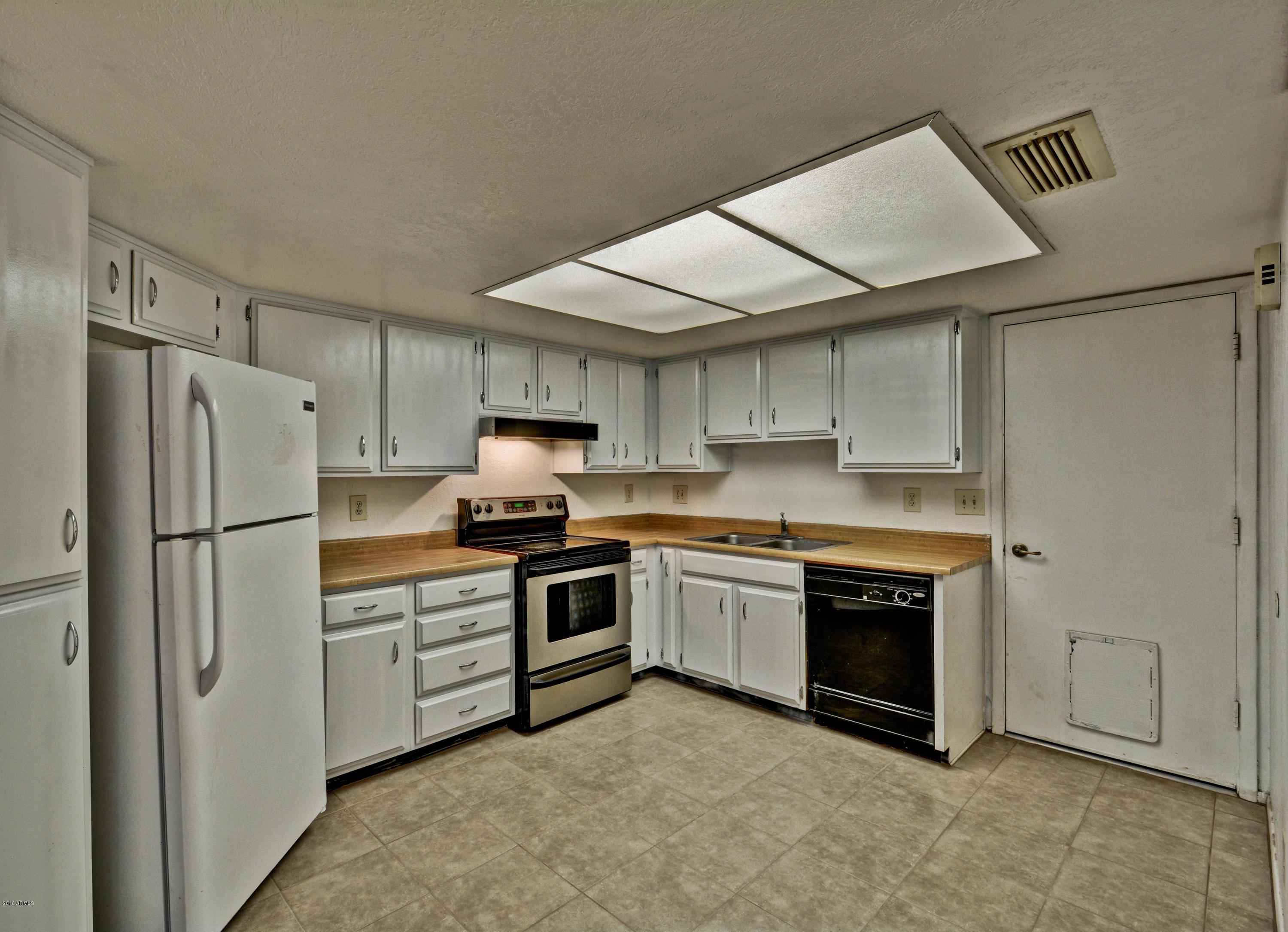 4117 West Calavar Road Phoenix, AZ 85053 - Photo 8 of 30 Calavar (11)