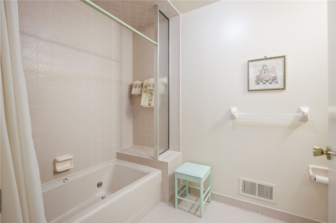 53 Waterview Circle Rochester, NY 14625 - Photo 19 of 41 1st floor full bathroom