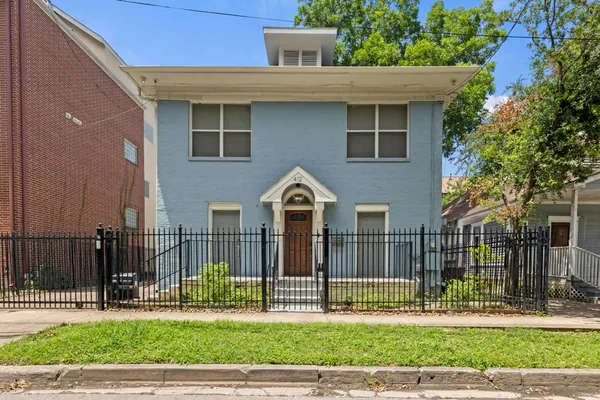 $1,625 | 412 Drew Street, Unit 1, Houston, TX 77006