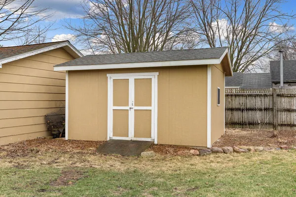 $198,500 | 22383 570th Avenue, Austin, MN 55912