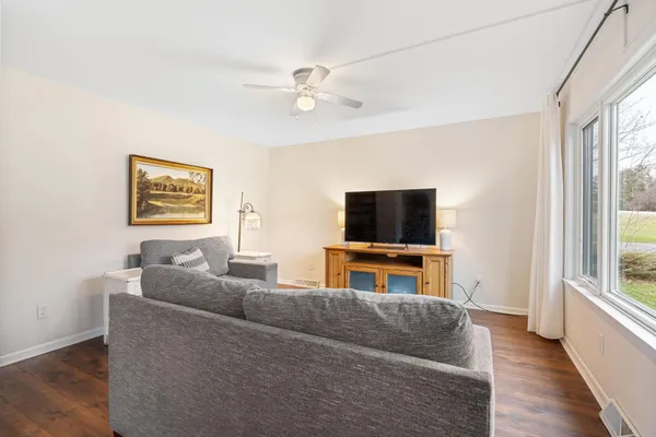 $198,500 | 22383 570th Avenue, Austin, MN 55912