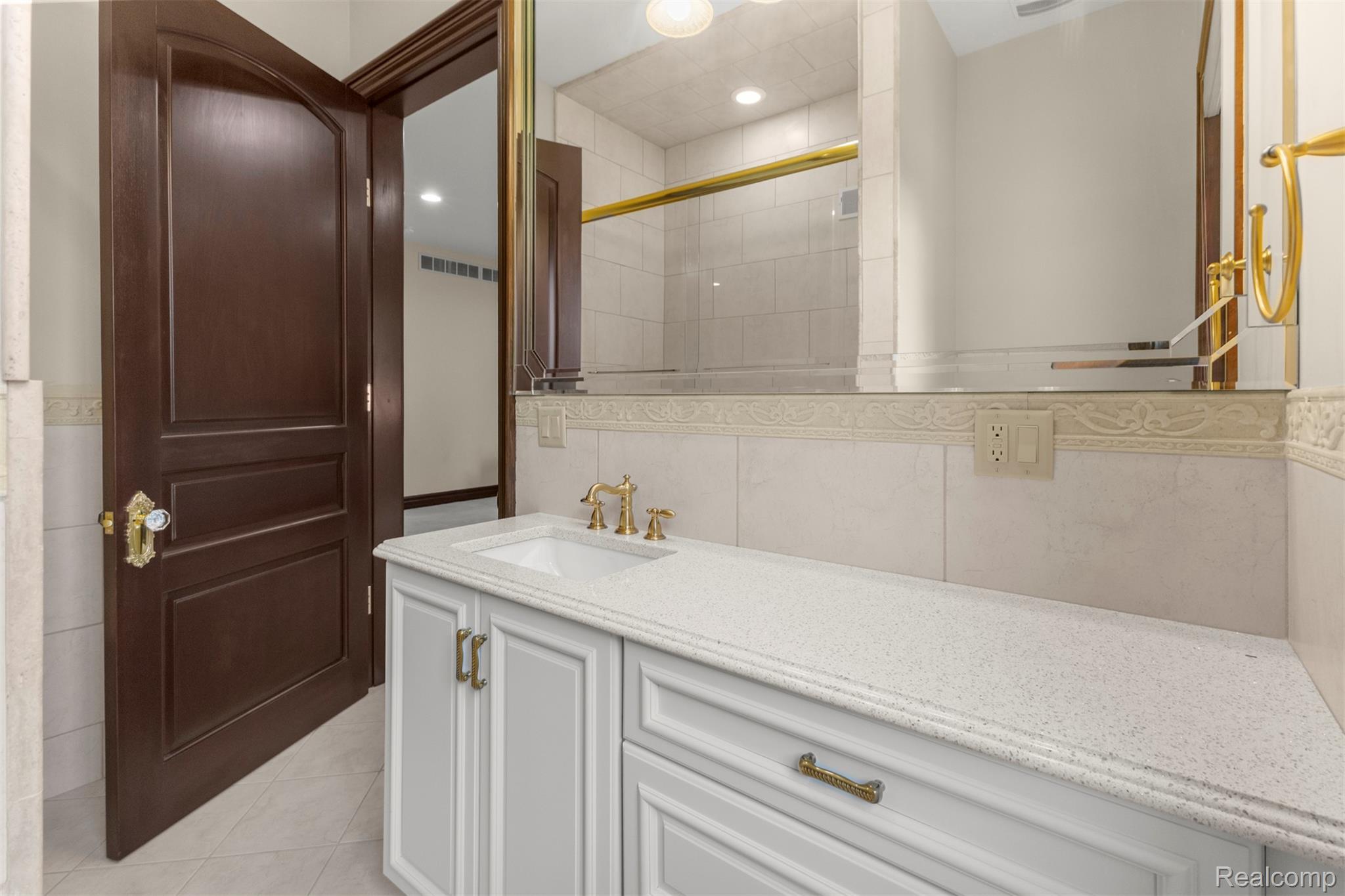 18585 Sheldon Road Northville, MI 48168 - Photo 55 of 98 65.jpg