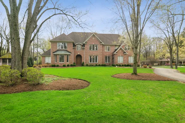 $1,350,000 | 425 Brookmont Lane, North Barrington, IL 60010