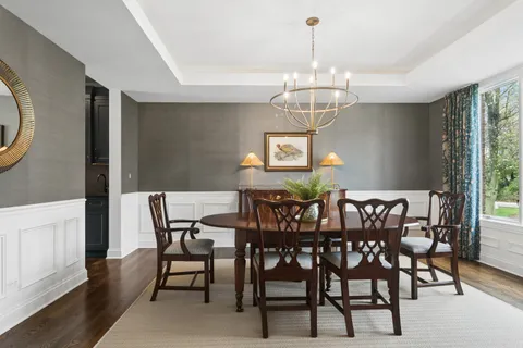 $1,350,000 | 425 Brookmont Lane, North Barrington, IL 60010