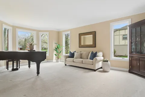 $1,350,000 | 425 Brookmont Lane, North Barrington, IL 60010