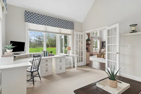 $1,350,000 | 425 Brookmont Lane, North Barrington, IL 60010