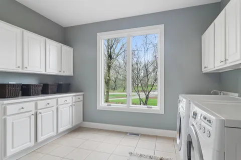 $1,350,000 | 425 Brookmont Lane, North Barrington, IL 60010