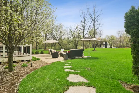 $1,350,000 | 425 Brookmont Lane, North Barrington, IL 60010