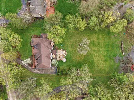 $1,350,000 | 425 Brookmont Lane, North Barrington, IL 60010