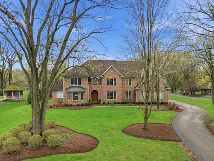 $1,350,000 | 425 Brookmont Lane, North Barrington, IL 60010