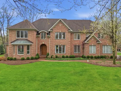 $1,350,000 | 425 Brookmont Lane, North Barrington, IL 60010