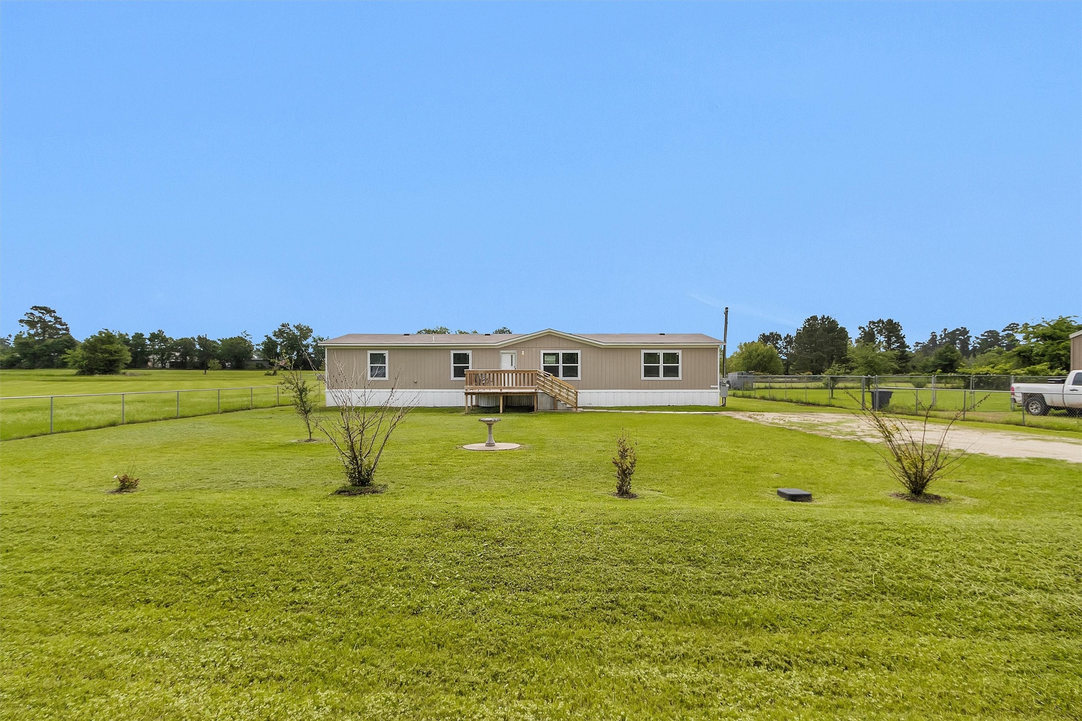 21 Hopewell Road Huntsville, TX 77320 - Photo 2 of 46