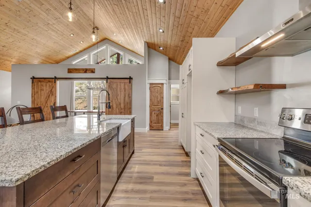 $1,150,000 | 111 Swan Lane, Boise, ID 83716