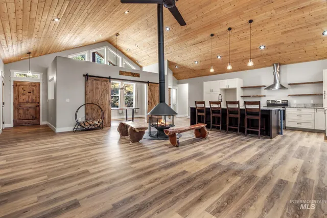 $1,150,000 | 111 Swan Lane, Boise, ID 83716