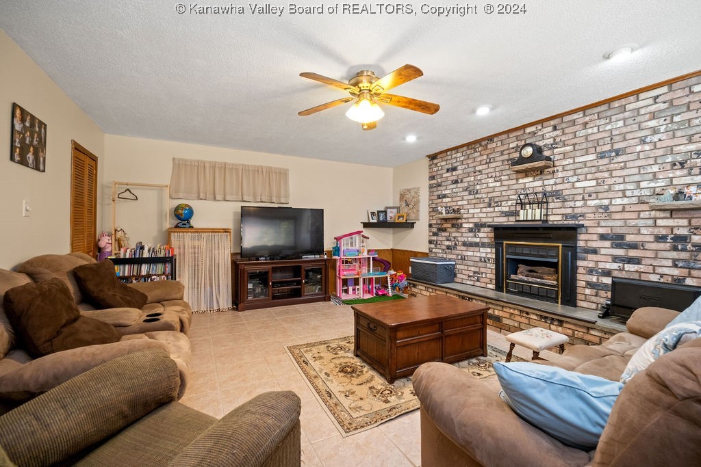 115 Pinewood Road Elkview, WV 25071 - Photo 21 of 45 Gallery Image 21