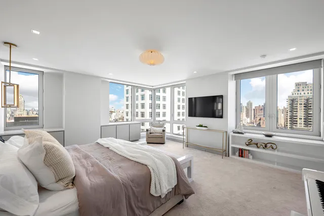 $7,995,000 | 300 East 77th Street, Unit 27/28B | Lenox Hill