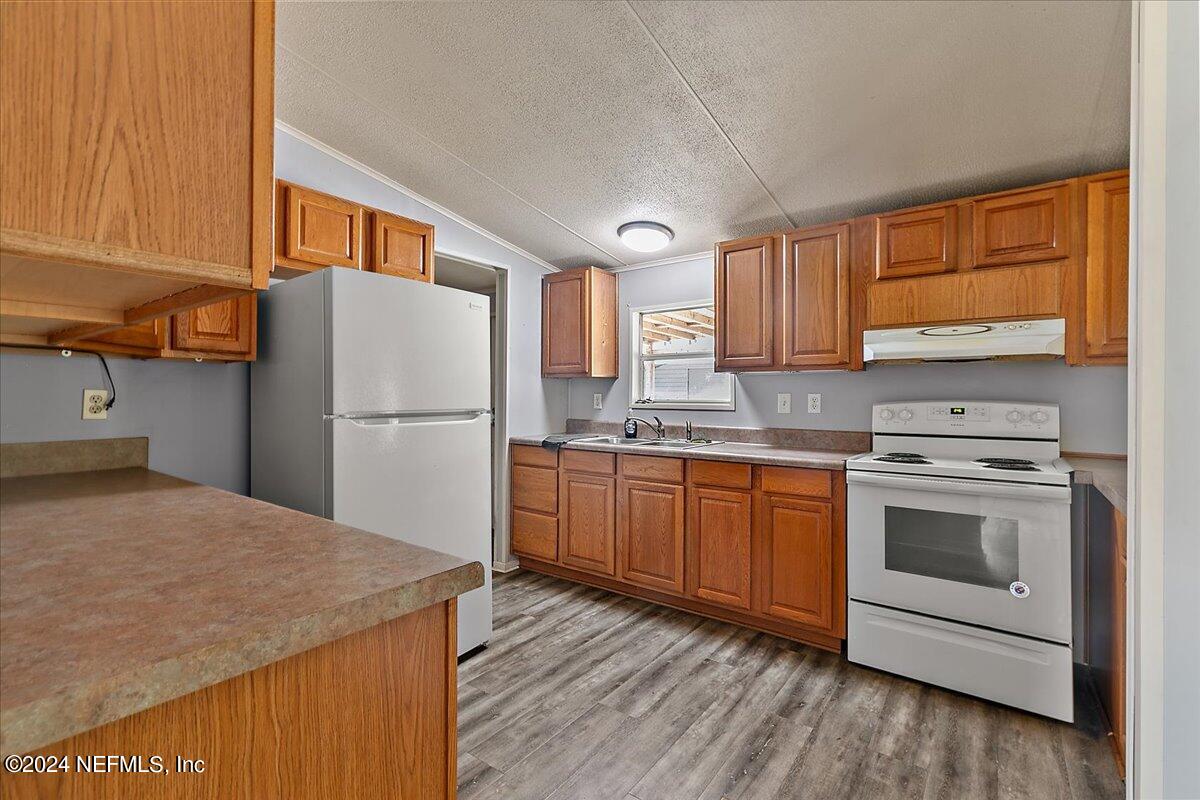 85581 Haddock Road Yulee, FL 32097 - Photo 2 of 13 Kitchen