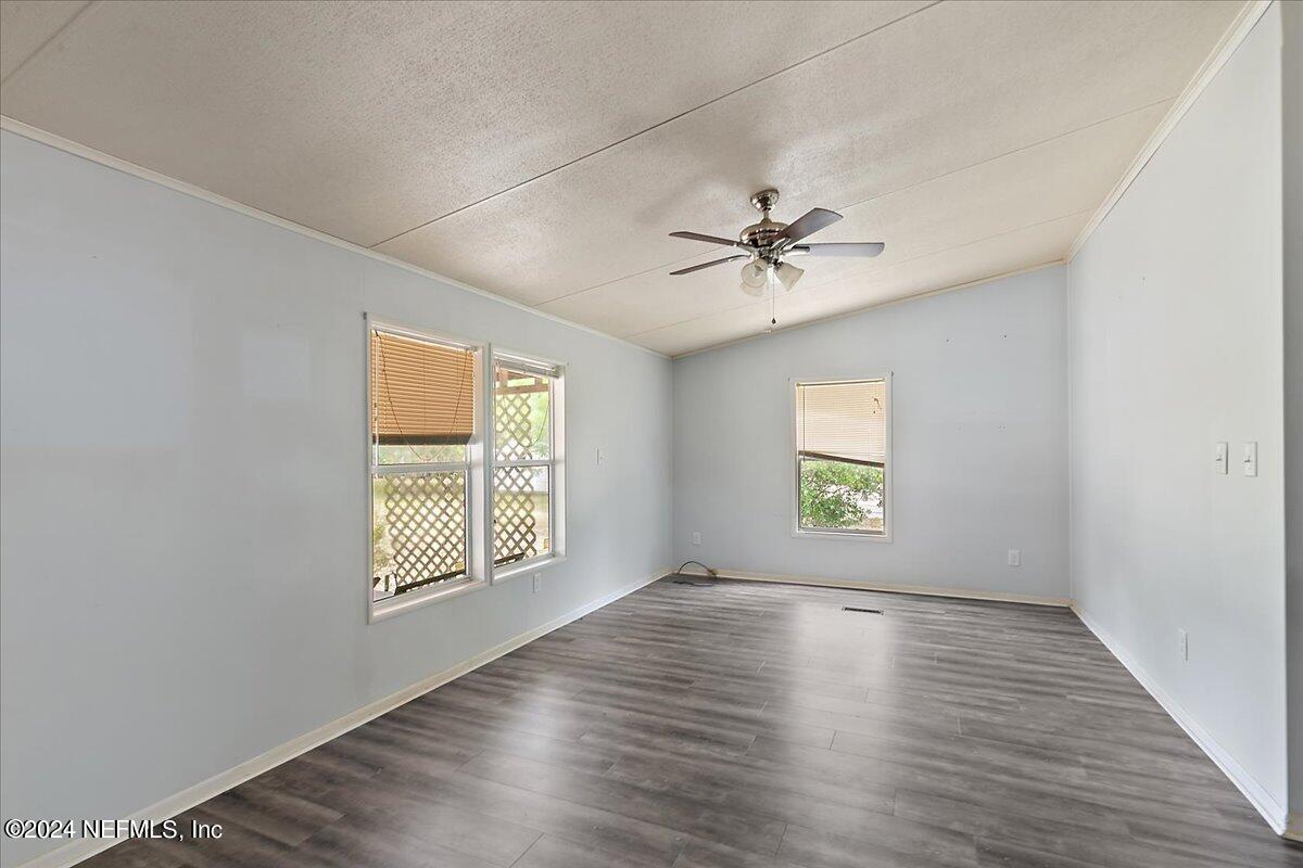 85581 Haddock Road Yulee, FL 32097 - Photo 4 of 13 Living Room
