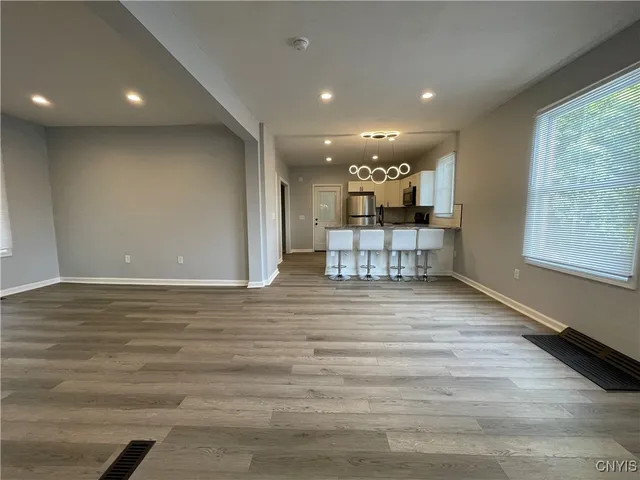 $2,600 | Undisclosed Address, Syracuse, NY 13203